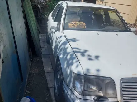 Mercedes-Benz E 230 1990 года за 550 000 тг. в Алматы – фото 2
