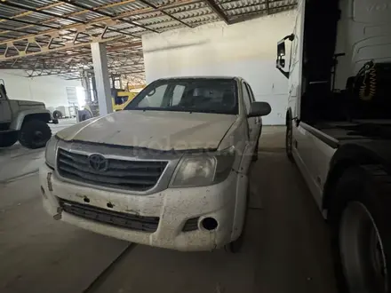 Toyota Hilux 2012 года за 3 200 000 тг. в Актау – фото 4