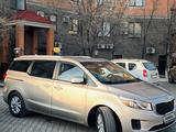 Kia Sedona 2015 годаfor9 690 000 тг. в Атырау