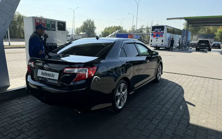 Toyota Camry 2014 года за 10 000 000 тг. в Алматы