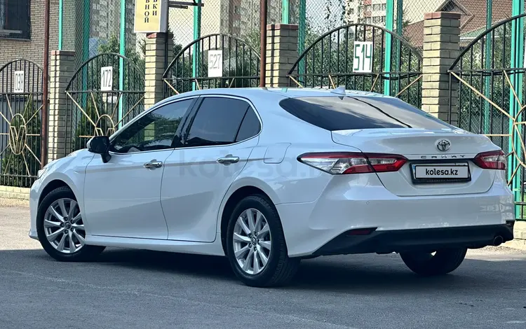 Toyota Camry 2018 года за 12 750 000 тг. в Алматы