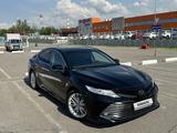 Toyota Camry 2020 года за 17 500 000 тг. в Алматы – фото 5