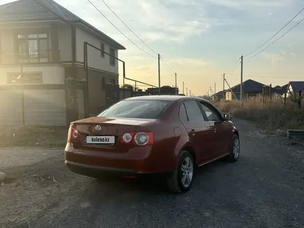 Volkswagen Jetta 2006 года за 3 350 000 тг. в Алматы – фото 3