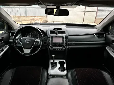 Toyota Camry 2013 года за 8 400 000 тг. в Атырау – фото 4