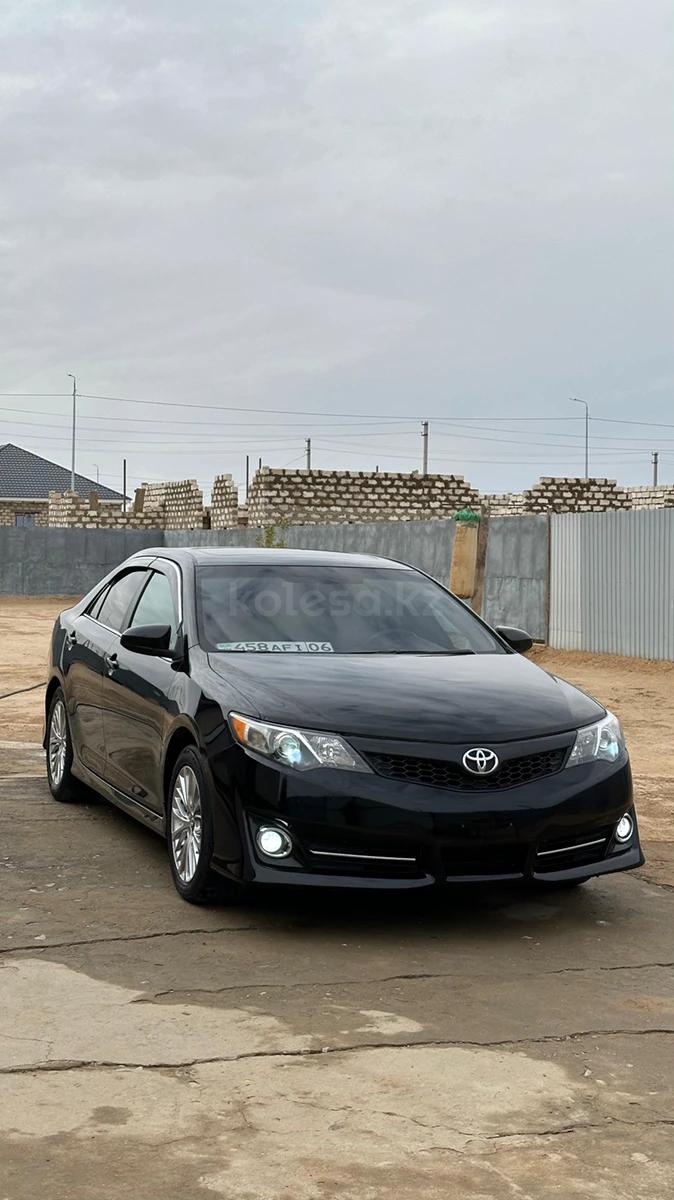 Toyota Camry 2013 г.