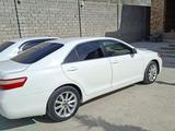 Toyota Camry 2007 годаүшін3 900 000 тг. в Шардара – фото 2