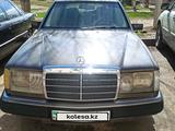 Mercedes-Benz E 200 1990 года за 1 400 000 тг. в Жанатас