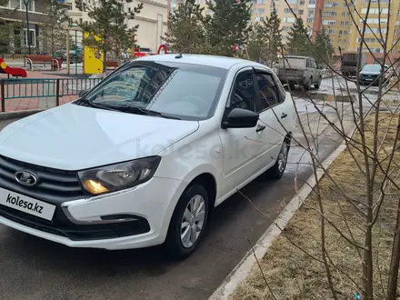 ВАЗ (Lada) Granta 2190 2018 года за 3 400 000 тг. в Астана