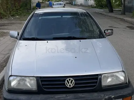 Volkswagen Vento 1994 года за 1 500 000 тг. в Усть-Каменогорск – фото 2
