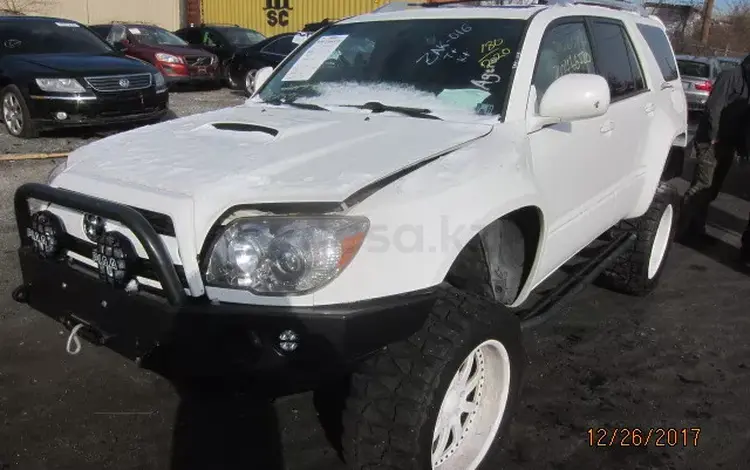 Toyota 4Runner 2004 годаүшін8 000 000 тг. в Алматы