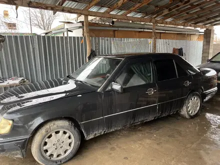 Mercedes-Benz E 200 1993 года за 900 000 тг. в Тараз – фото 3