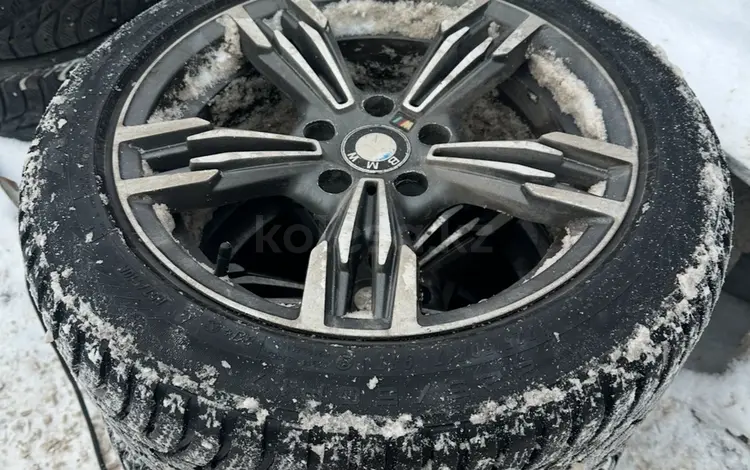 Диски на зимней резине бмв е 39 стояли 225/55/17 за 130 000 тг. в Астана