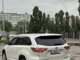 Toyota Highlander 2014 года за 10 500 000 тг. в Актобе – фото 4