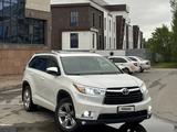 Toyota Highlander 2014 года за 10 500 000 тг. в Актобе