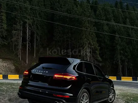 Porsche Cayenne 2015 года за 27 500 000 тг. в Алматы – фото 3