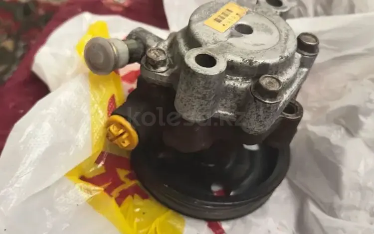 Камри 30 насос гур оригинал за 27 000 тг. в Астана