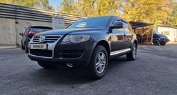 Volkswagen Touareg 2007 годаfor6 500 000 тг. в Алматы