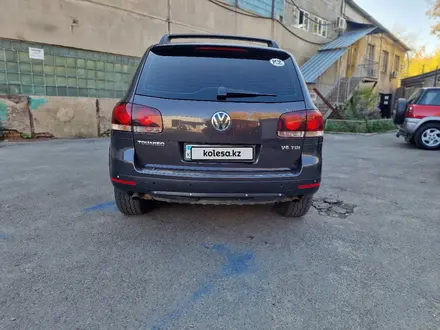 Volkswagen Touareg 2007 года за 5 500 000 тг. в Алматы – фото 6
