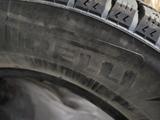 Pirelli зимние шипованные шины. за 110 000 тг. в Усть-Каменогорск