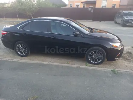 Toyota Camry 2017 года за 9 300 000 тг. в Атырау – фото 23