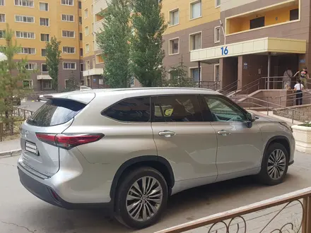 Toyota Highlander 2022 года за 27 900 000 тг. в Астана – фото 3