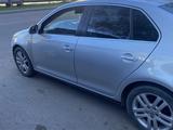 Volkswagen Jetta 2007 годаfor2 800 000 тг. в Астана – фото 2