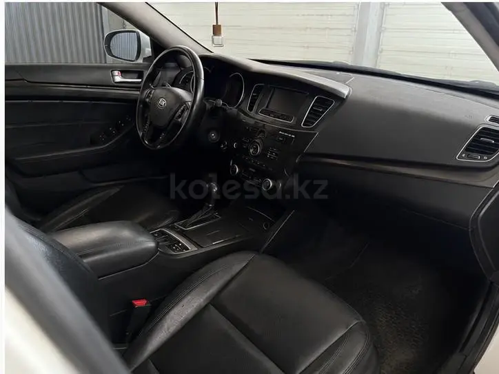 Kia Cadenza, 2012