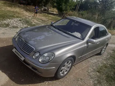 Mercedes-Benz E 240 2002 года за 4 100 000 тг. в Тараз