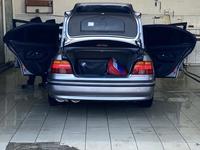 BMW 528 1998 годаfor4 000 000 тг. в Тараз