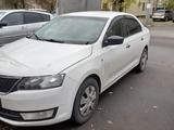 Skoda Rapid 2015 годаүшін5 250 000 тг. в Актобе – фото 3