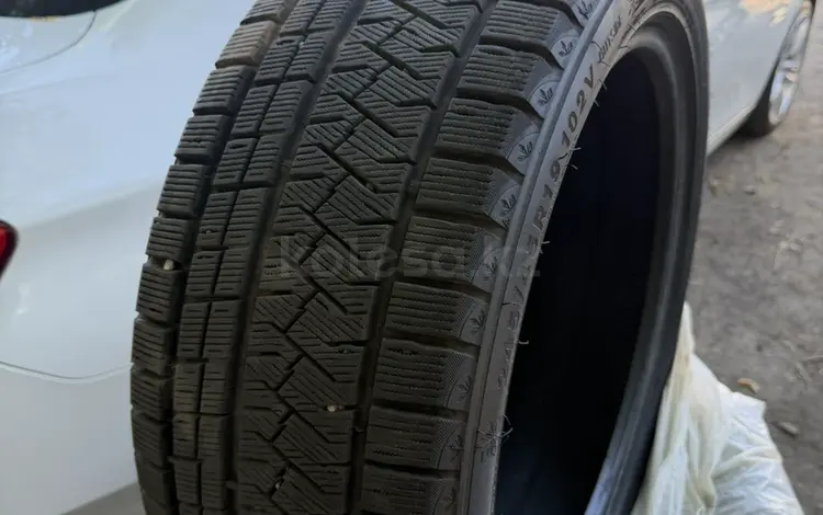 245/45 R19 зимаүшін100 000 тг. в Алматы
