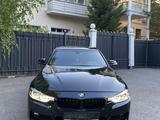 BMW 330 2018 года за 11 500 000 тг. в Астана – фото 2