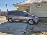 Toyota Sienna 2014 года за 9 000 000 тг. в Атырау – фото 4