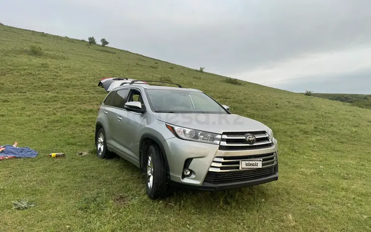 Toyota Highlander 2018 года за 13 000 000 тг. в Шымкент