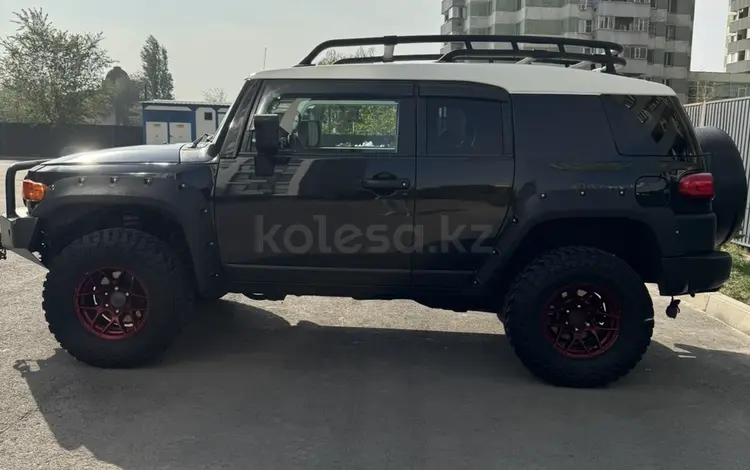 Toyota FJ Cruiser 2008 годаүшін15 000 000 тг. в Алматы