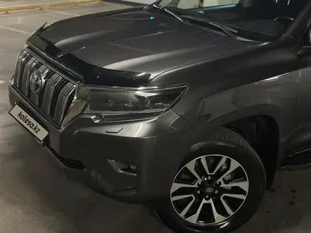 Toyota Land Cruiser Prado 2022 года за 27 000 000 тг. в Алматы – фото 4