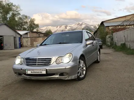 Mercedes-Benz C 200 2000 года за 2 550 000 тг. в Усть-Каменогорск