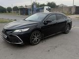 Toyota Camry 2021 годаүшін15 700 000 тг. в Шымкент – фото 2