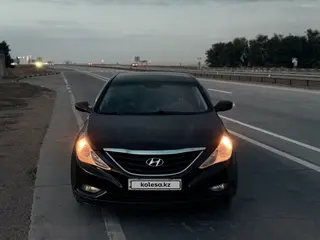 Hyundai Sonata, 2010