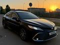 Toyota Camry 2021 годаүшін16 700 000 тг. в Актобе – фото 16