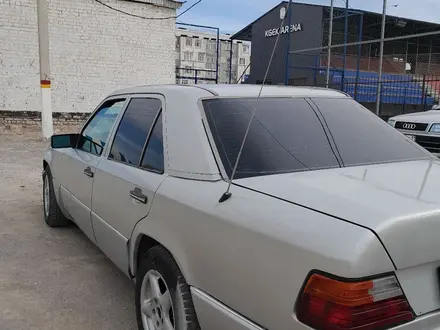 Mercedes-Benz E 260 1992 года за 1 500 000 тг. в Кызылорда – фото 4