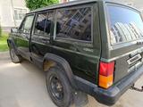 Jeep Cherokee 1995 годаfor1 650 000 тг. в Алматы – фото 4