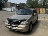 Mercedes-Benz ML 320 2001 годаүшін3 500 000 тг. в Алматы – фото 2