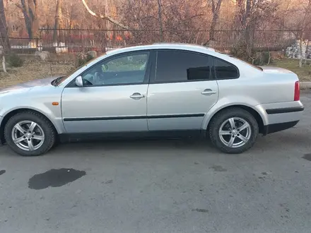 Volkswagen Passat 1997 года за 3 000 000 тг. в Семей – фото 2