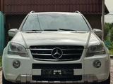 Mercedes-Benz ML 500 2009 годаfor11 800 000 тг. в Алматы
