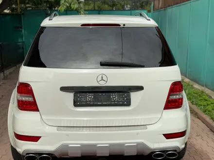 Mercedes-Benz ML 500 2009 года за 10 000 000 тг. в Алматы – фото 2