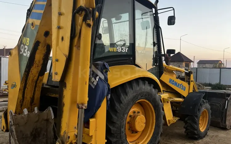 Komatsu  WB93R-5 2005 года за 10 000 000 тг. в Актау