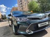 Toyota Camry 2014 года за 9 900 000 тг. в Астана – фото 2
