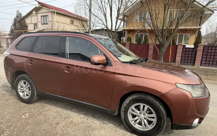 Mitsubishi Outlander 2013 годаүшін5 500 000 тг. в Алматы