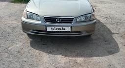 Toyota Camry 2000 годаүшін3 500 000 тг. в Алматы – фото 2